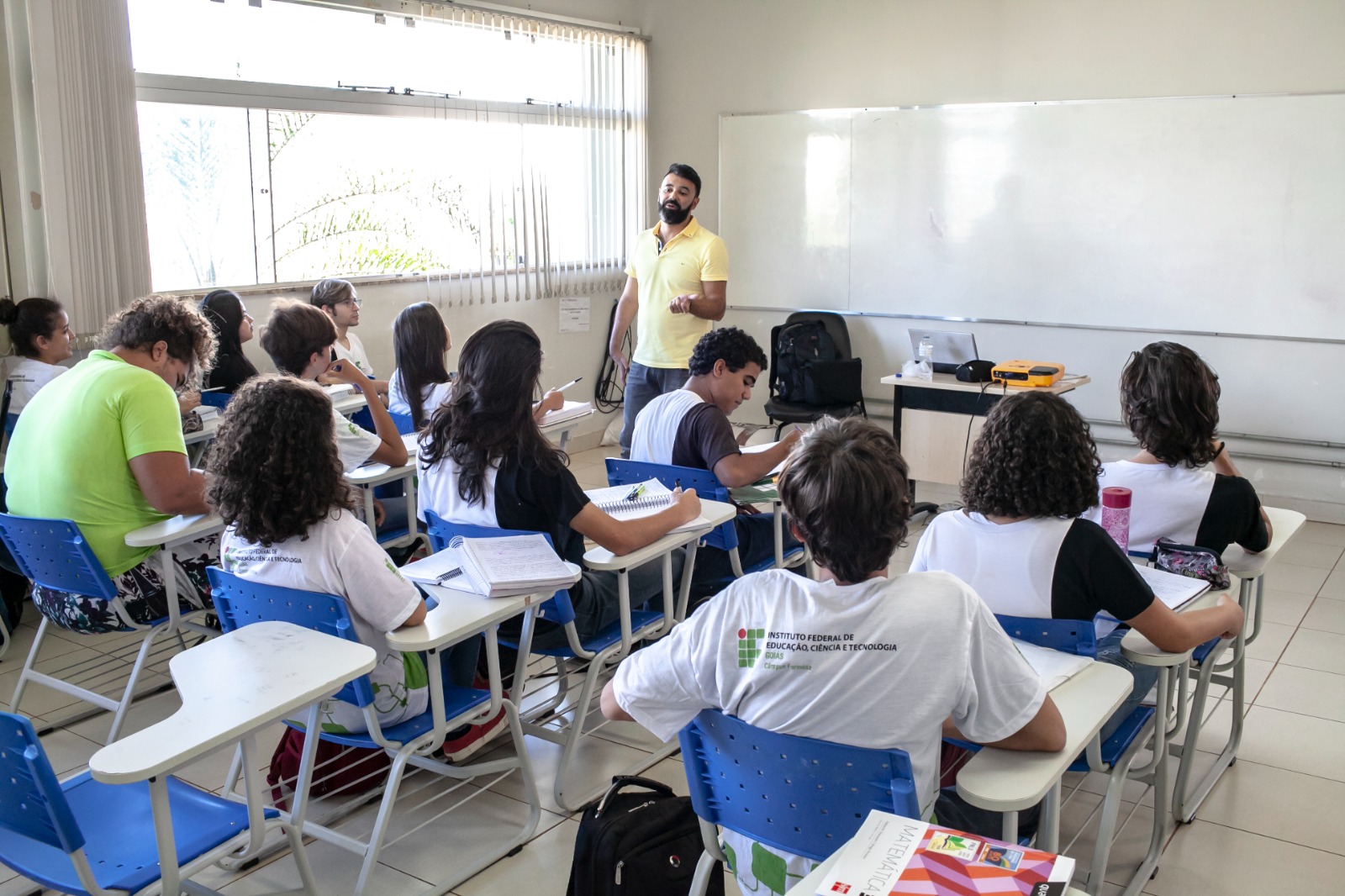 Cursos diurnos sofrem alteração no horário a partir do próximo ano Cursos diurnos sofrem alteração no horário a partir do próximo ano